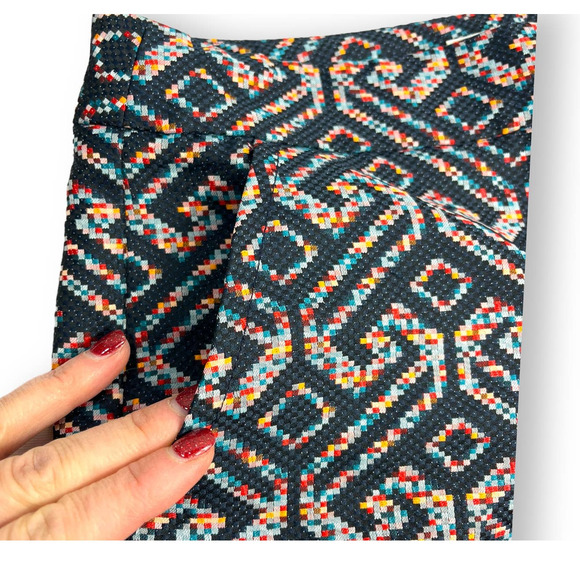 Trina Turk Corbin Flat Front Shorts | Sz 4, Multi Navy Jacquard - Picture 11 of 13